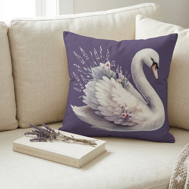 Vattenfärgssvan med lavendelfloror kudde (Watercolor Swan with Lavender Florals Throw Pillow Mockup A)