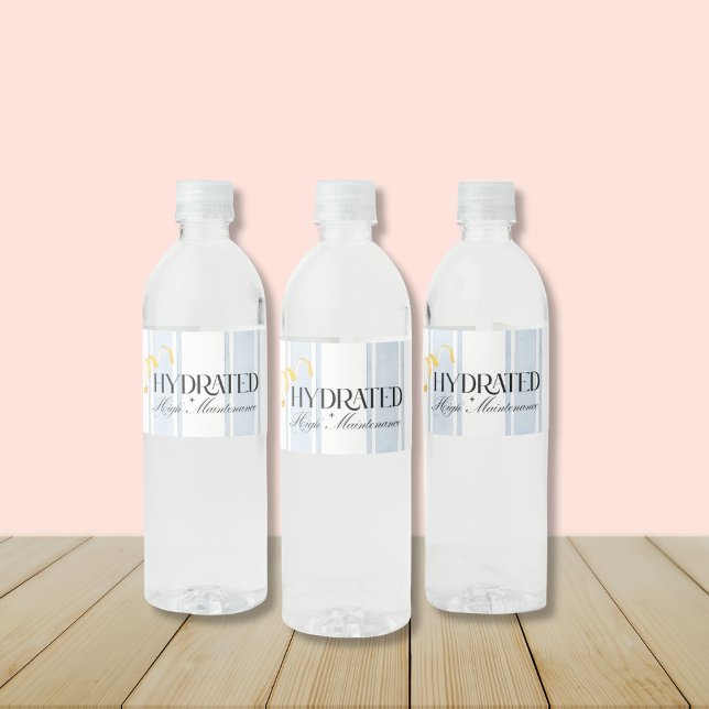 Vattenflaskan för temat "frun Lotus-Lemon" Vattenflaskor Etikett (“HYDRATED AND high maintenance” White Lotus Bachelorette Water Bottle Labels- Lemon Theme | Buy now!)