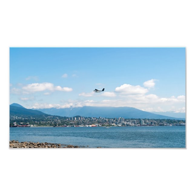 Vattenflygplan lyfter över Vancouverbukten Fototryck (Framsidan)
