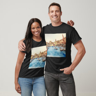 Vattenfront och båtar i hamn, italienska t shirt