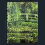 Vattenliljor av Claude Monet, Vintage Art Anteckningsbok Med Spiral<br><div class="desc">Vita vattenliljor (1899) av Claude Monet är en vintage impressionistisk konstblomma naturmålning. Det är en av många variationer av målningarna av vattenliljor och den japanska fotbron som Monet målade i sin vårblomsterträdgård i Giverny,  Frankrike. En gångbro över en damm i gröna toner.</div>