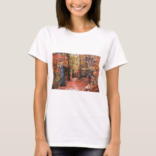 Vattenskärtningar för målade skogskaraktär tee shirt