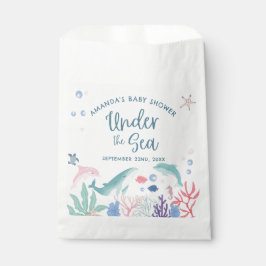 Vattenskog under babyduschen i havet