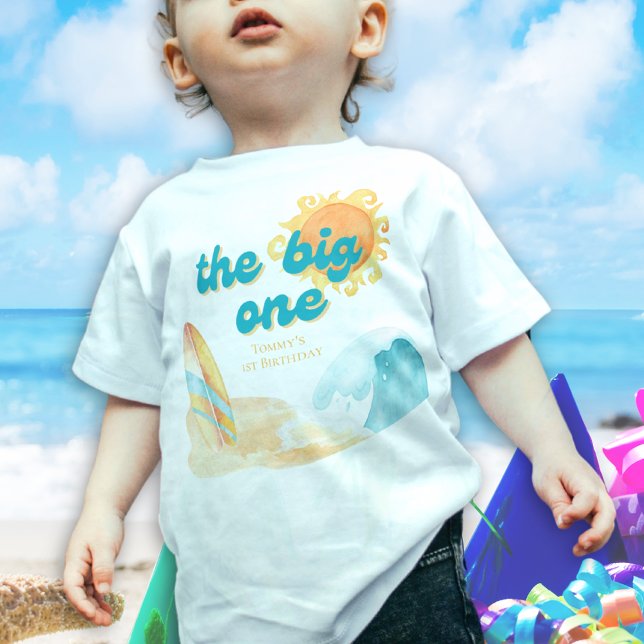 Vattentvätten med en stor daglig vattenfärgsvåg t shirt (The Big One 1st Birthday Watercolor Surfboard Wave Baby T-Shirt
)