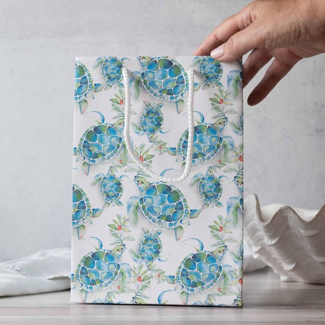 Vattfärgssköldpaddsbuss - jul (Sea turtle gifts for her bag features art and design by Victoria Grigaliunas of Do Tell A Belle)