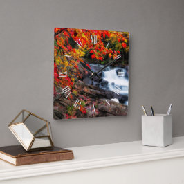 Vattnets fallvy för fall och höst fyrkantig klocka