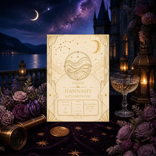 Vattumannens 50-års födelsedagsinbjudan Guld Kräm Inbjudningar (Celebrate 50 in style with an elegant Aquarius invitation featuring luxurious gold celestial artwork)
