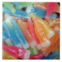 Vaxen buteljerar den keramiska old schoolgodisen