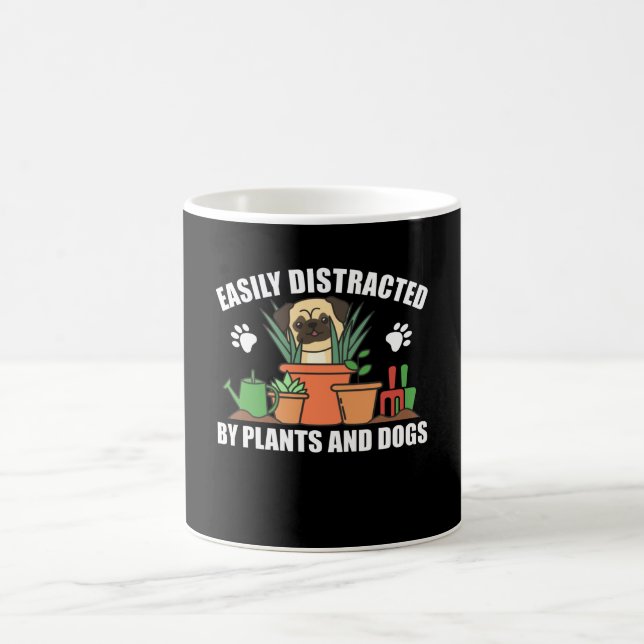 Växter och Hundar-nyttigt pug i trädgårdsblomman Kaffemugg (Center)