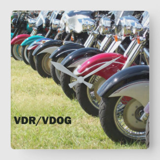 VDR VDOG-väggklocka Fyrkantig Klocka