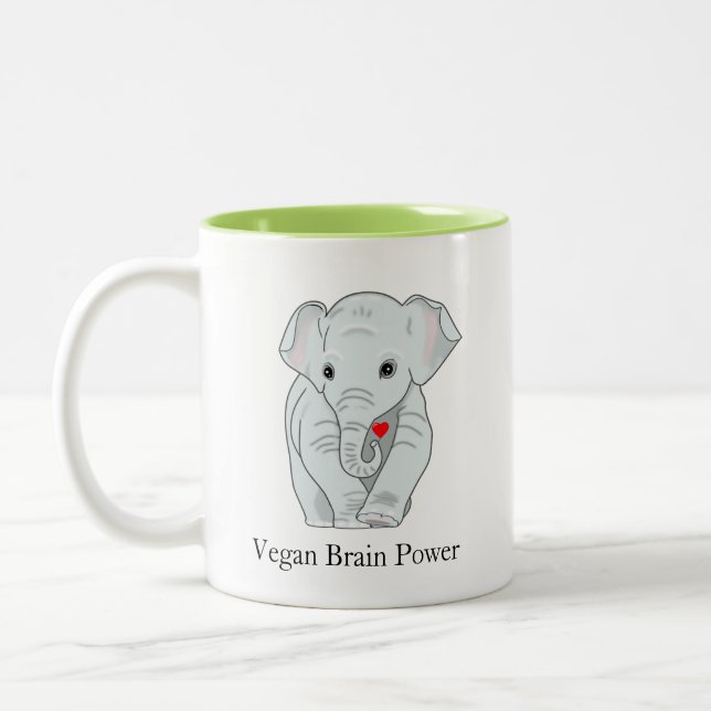 Vegan Brain Power Elephant Holding a Heart Två-Tonad Mugg (Vänster)