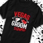 Vegas Bröllop - Vegas Bachelor Party - Groom Squad T Shirt<br><div class="desc">Planerar du ett Vegas Bachelor-parti? De här matchande Groom Squad-designerna är den perfekt som är gift i Vegas marskalkars- och bröllopsfest-gruppen! Sätt fart på Las Vegas-remsan, spela lite på kasinot eller dricka poolsida på en Vegas-klubb! Med "Vegas Groom Squad" och aviator sunglas med en belönt svartuttagen hand på 21 w/kung...</div>