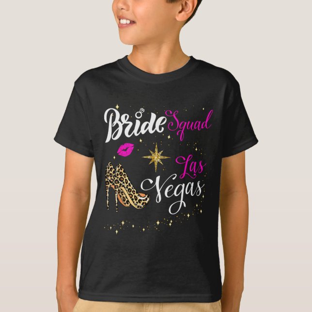 Vegas brudlag 2026 Gift i Vegas T Shirt (Framsida)