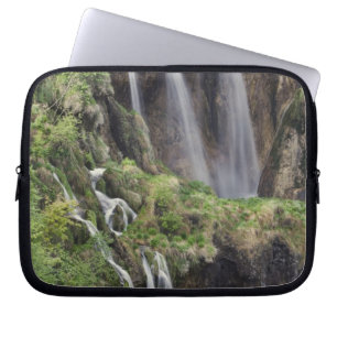 Veliki Slap (Vattenfall) Plitvice sjöarnas nationa Laptop Sleeve