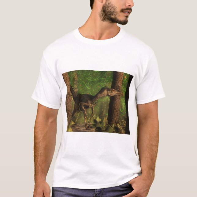 Velociraptordinosaur i skogen t shirt (Framsida)