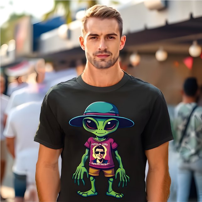 "Vem är Alien Now?" Sci-Fi T Shirt (Funny Alien Meme T-Shirt “Who’s the Alien Now?”  )