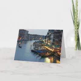 Venedig afton över den storslagna kanalen kort