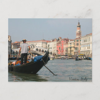 Venedig-kanal med Bridge Vykort