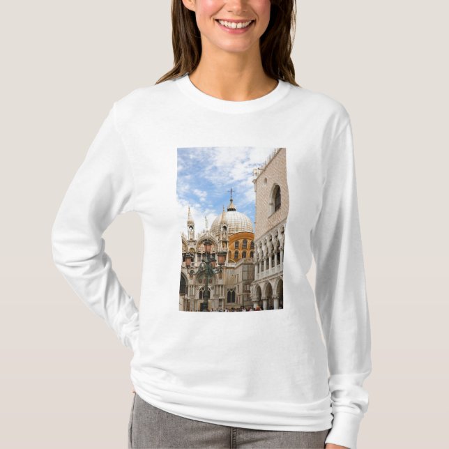 Venedig, Veneto, Italien - Fåglar sitter på en Tee (Framsida)