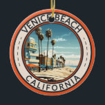Venice Beach California Boardgångpromenavel Art Re Julgransprydnad Keramik<br><div class="desc">Venedig Beach i vektorkonst stil. Venice Beach,  Kalifornien,  är en silikisk destination i södra Kalifornien som är känd för sin elektiska boardpromenad,  vibranta gatukonst och livliga atmosfär. I Los Angeles är det ett kreativitetshnav och en roligt vid fronten som lockar besökare från hela världen.</div>