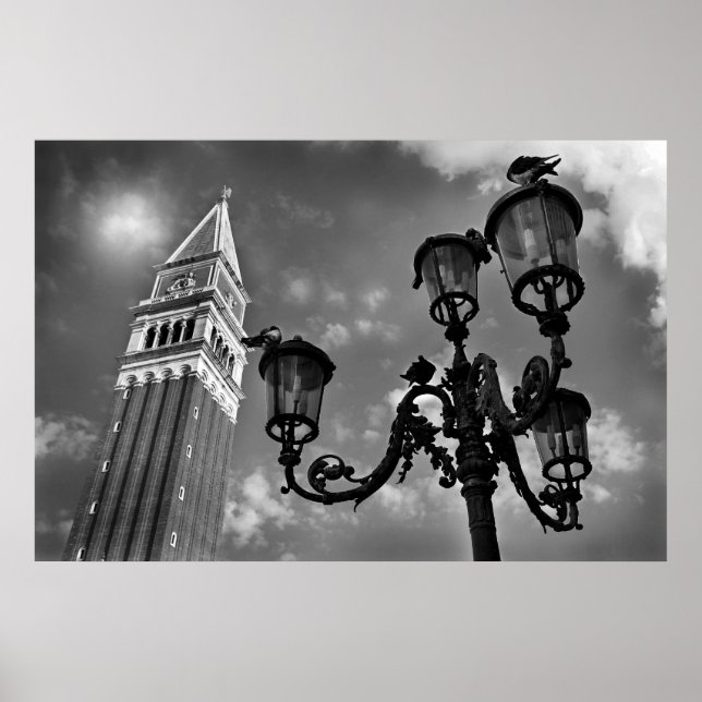 Venice San Marco Torn och Street Light Poster (Framsidan)