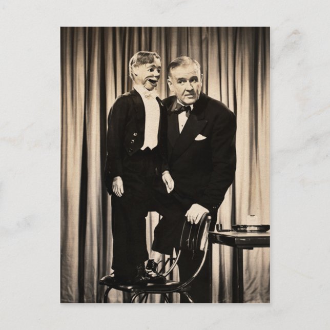 Ventriloquist - vykort (Framsida)