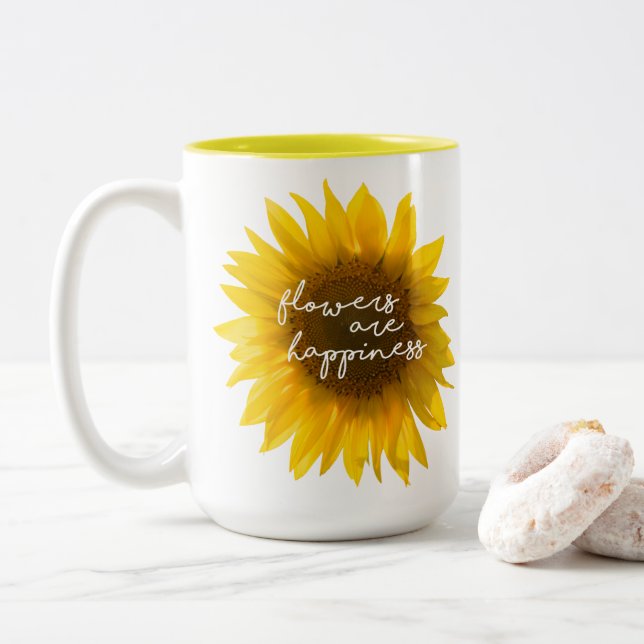 Verklig solros foto fält Blommor är lycka Två-Tonad Mugg (Med munk)