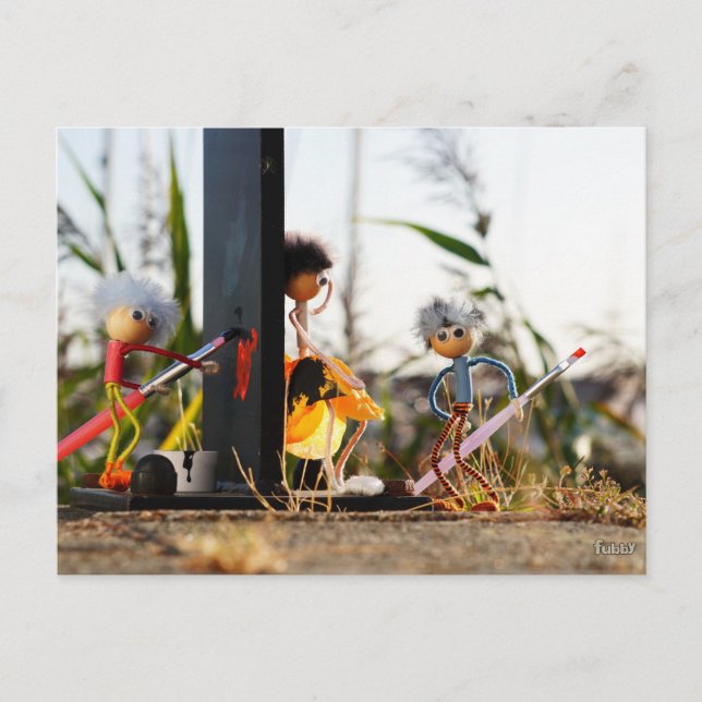 Verliefd fubby poppetje dat hart heeft geschilderd vykort (Framsida)