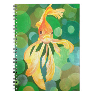 Vermilion Goldfish Swimming in Grönt Bubbles Anteckningsbok Med Spiral