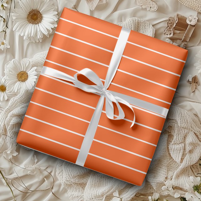 Vermilion Red and White Thin Vågrät Stripe Presentpapper (Skapare uppladdad)