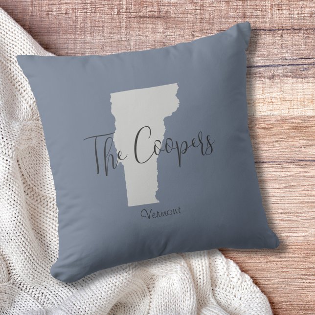 Vermont Disline Dekorativ kudde (Show pride for your state and personalize it!  "love makes this house a home in <your state>")