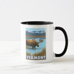 VermontMoose som dricker i sjön Mugg