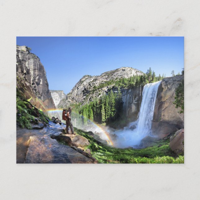 Vernal Fall Hiker och Rainbow - Yosemite Vykort (Framsida)