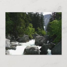 Vernal Falls i Avstånd vid Yosemite Vykort