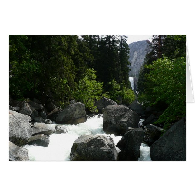 Vernal Falls på avstånd i Yosemite Hälsningskort (Framsidan Horizontal)