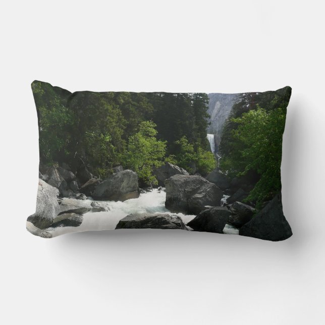 Vernal Falls på avstånd i Yosemite Lumbarkudde (Framsida)