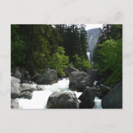 Vernal Falls på avstånd i Yosemite Vykort