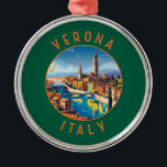 Verona Italien Retro Distress Circle Julgransprydnad Metall<br><div class="desc">Verona-retro-vektorns resutformning. Verona är en stad i den norra Italiens Venetieregion,  med en medeltida gammal stad byggt mellan den tilltagande Adige-floden. Det är berömd för att vara en föreställning för Shakespeares "Romeo och Juliet".</div>