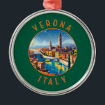Verona Italien Retro Distress Circle Julgransprydnad Metall<br><div class="desc">Verona-retro-vektorns resutformning. Verona är en stad i den norra Italiens Venetieregion,  med en medeltida gammal stad byggt mellan den tilltagande Adige-floden. Det är berömd för att vara en föreställning för Shakespeares "Romeo och Juliet".</div>