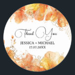 Verona Sunset Blooms Guld Tack Bröllop Runt Klistermärke<br><div class="desc">Ett vackert sätt att komplettera ditt bröllop-kontor med den här "Verona Sunset Blooms Guld Tack Classic Round Sticker". Den har känsliga "vattenfärgblommor" i varm "orange", "gult" och "persikor"-toner, tillsammans med bra linjer av faux guld, inspirerad av det bedövande färgen av ett solnedgång. Elegant typografi presenter din bröllop-information, som enkelt kan...</div>