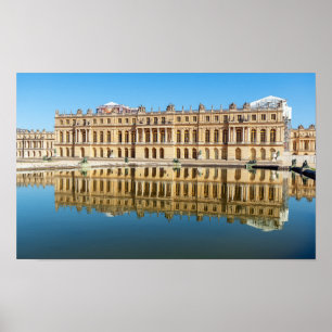Versailles palace och reflexion i en damm poster