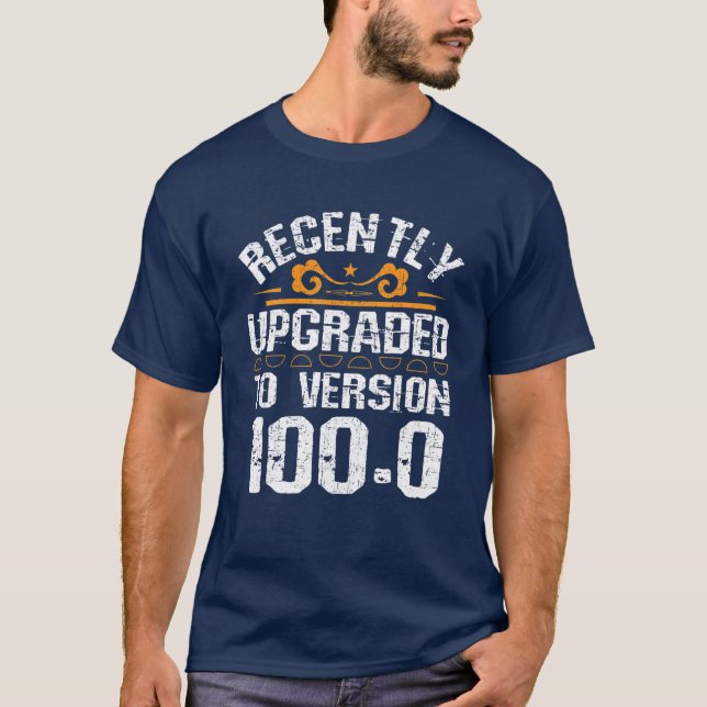 Version 100.0 - Lustigt 100-årspresent 100 år T Shirt (Framsida)