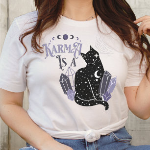VERSIONS Karma är en svart Cat Celestial Crystals T Shirt