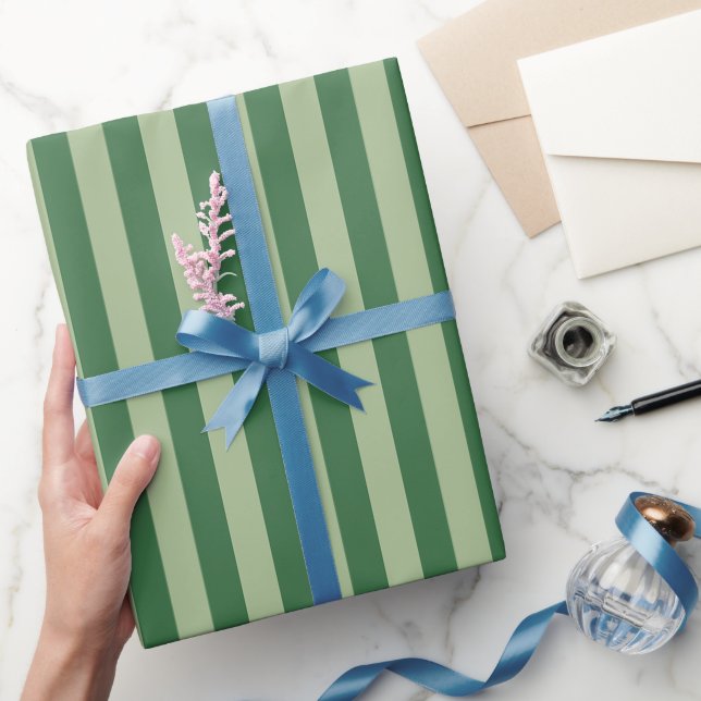 Vertikala ränder skogsgrön randig presentpapper (Gifting)