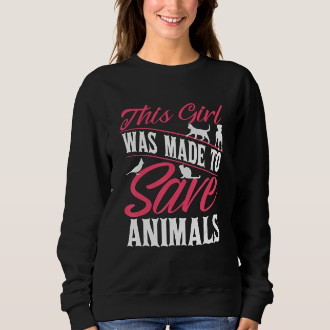 Vet Veterinarian This Girl Was Made To Save Animal T Shirt (Framsida)