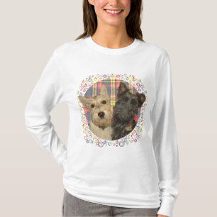 Vete- och svarta skotskterrier på tartanmönster t-shirt