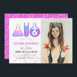 Vetenskapsexperiment Neon Rosa Girl Girl Birthday Inbjudningar<br><div class="desc">Den här coolans "födelsedagsexperiment"-flickans fotoinbjudan till en vetenskaplig födelsedagsfest innehåller en vit bakgrund med kolvar och ett teströr. Den omvända sidan har en nyare rosa med molekyler mönster. Anpassa efter dina behov. Du hittar matchande produkter i min butik.</div>
