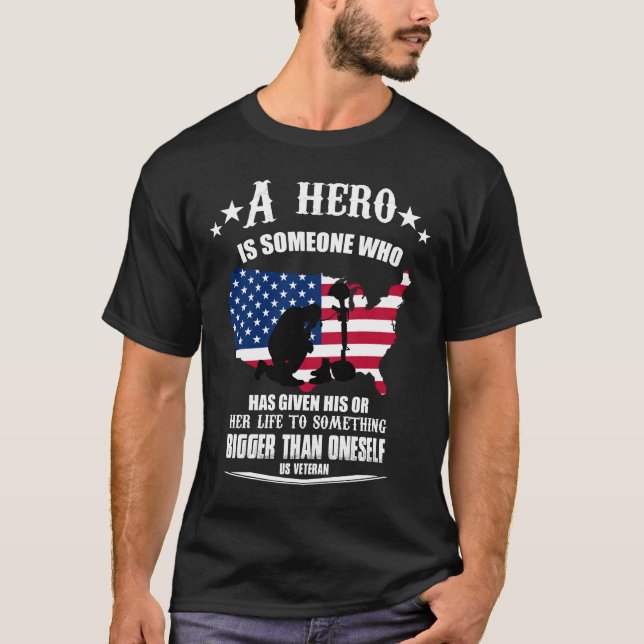 veteran - en hjälte är någon som har givit hans t-shirt (Framsida)
