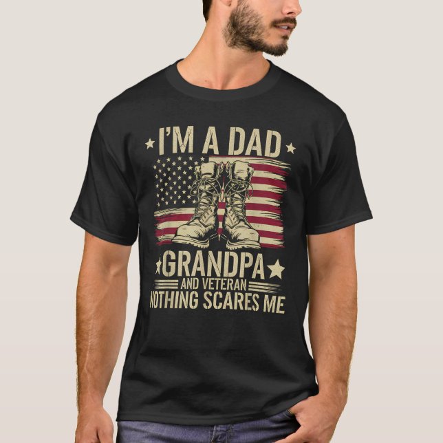 Veteran Pappa Grandpa American Flagga Combat Boots T Shirt (Framsida)