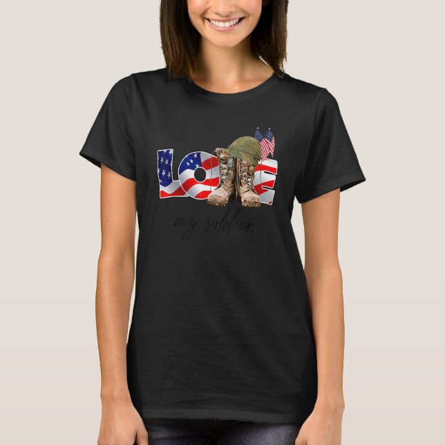 Veteran US Flagga Combat Boot Kärlek Min soldat T Shirt (Framsida)
